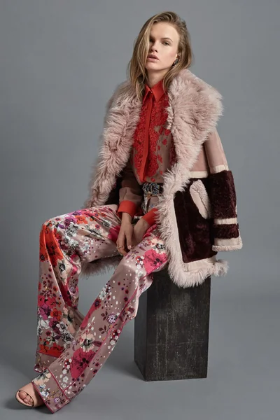 Look 13